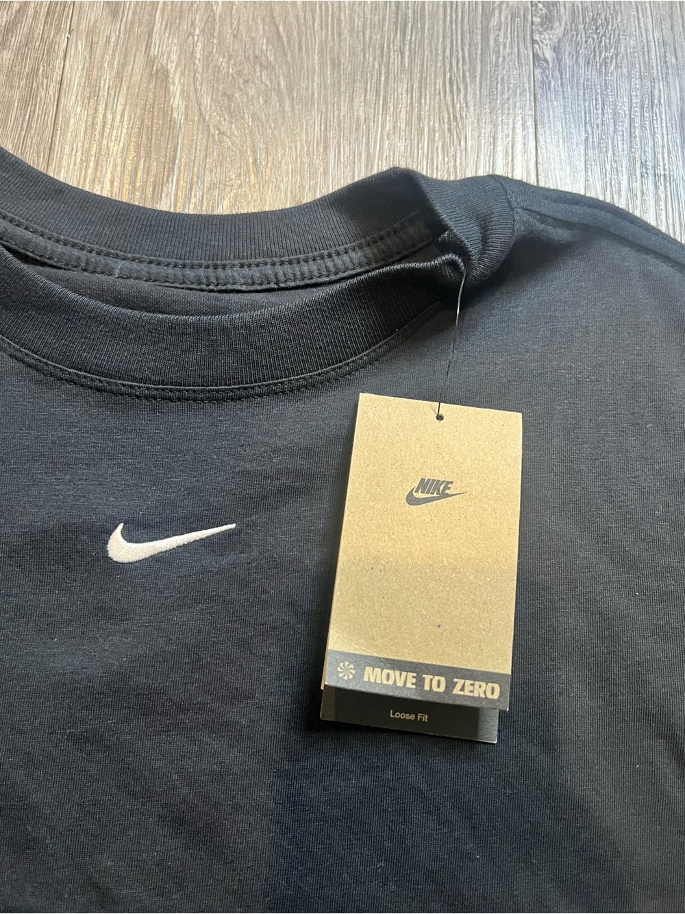 Nike Women’s Black Dri-FIT Loose Fit Crew Neck T-Shirt - Picture 5 of 5